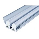 LED batten with inbuilt reflector for industrial lighting